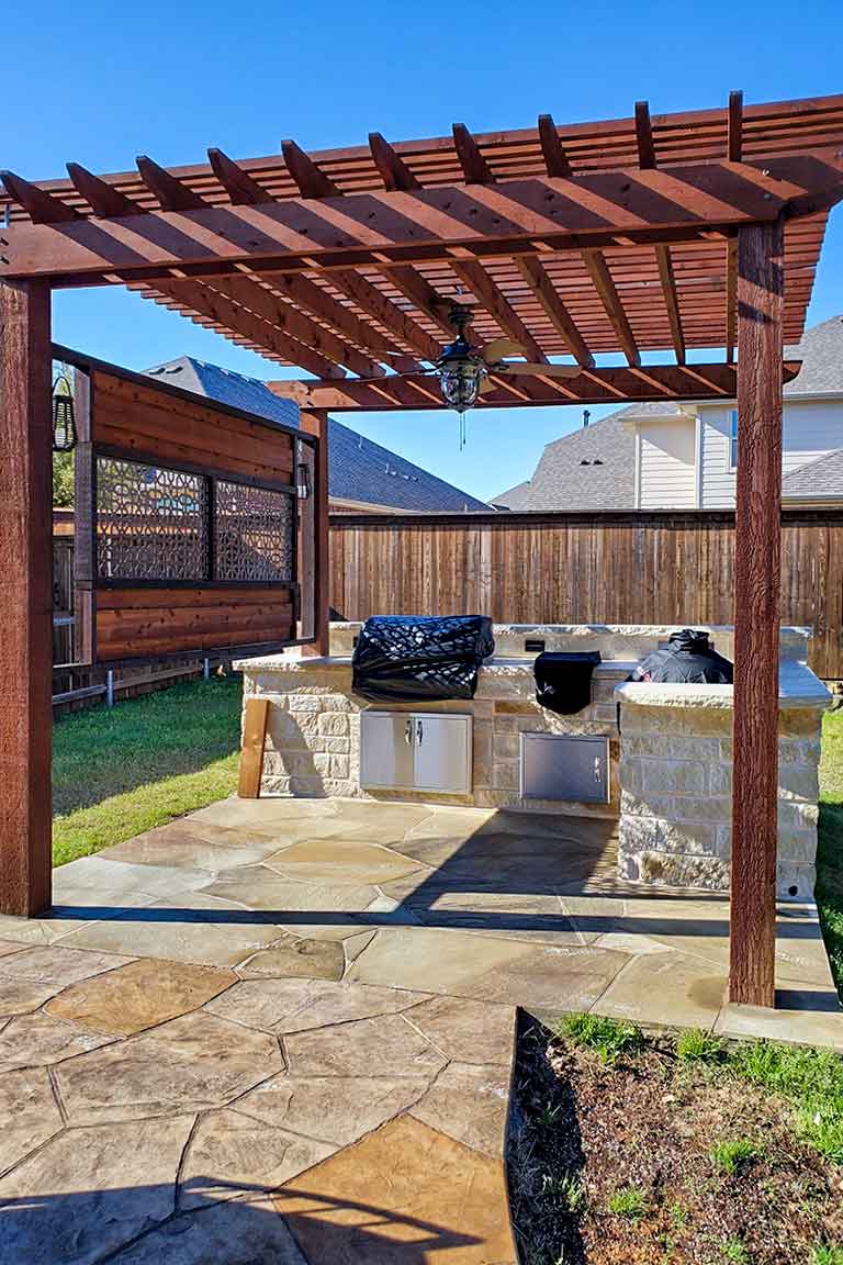 Pergola-Outdoor-Kitchen-Patio